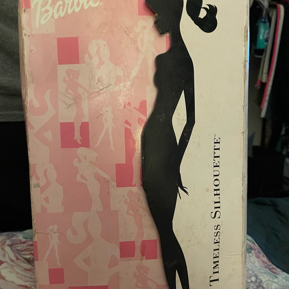 Never opened she is a 2000 print
